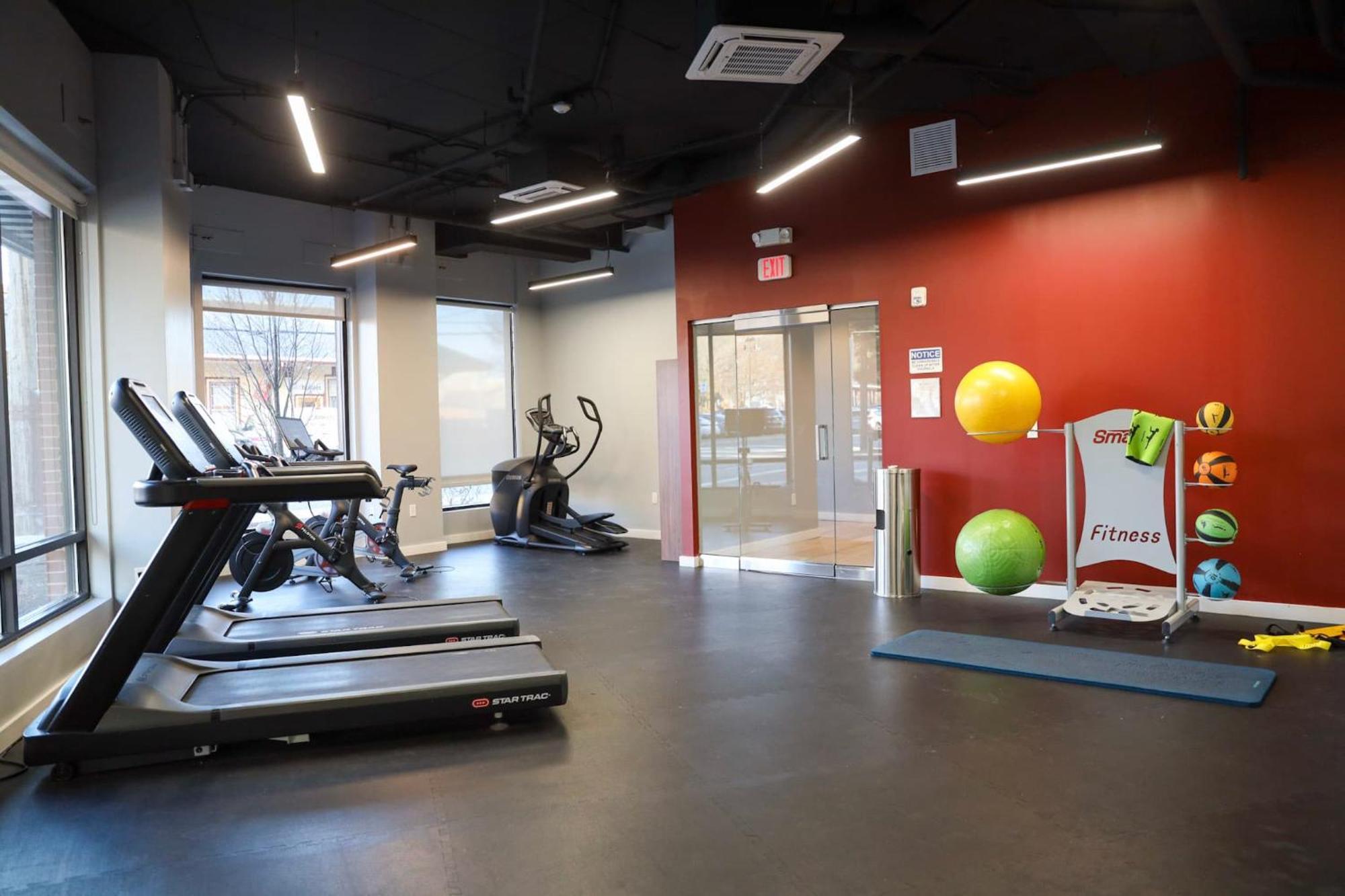Luxury Apartment With Gym, Steps From Commuter Rail #4011 Reading Ngoại thất bức ảnh